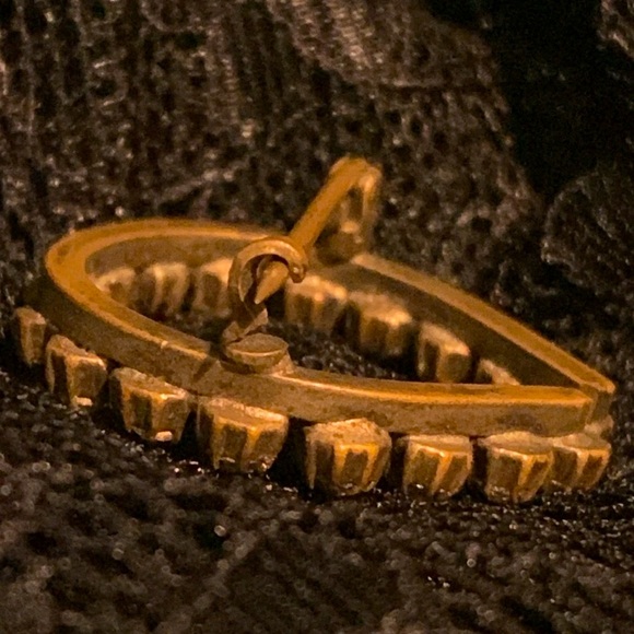 Rare finds. Pair of Antique Paste Rhinestone Victorian Era Pins - Picture 5 of 9